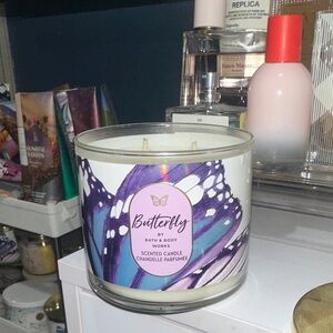 Bath and body works candle